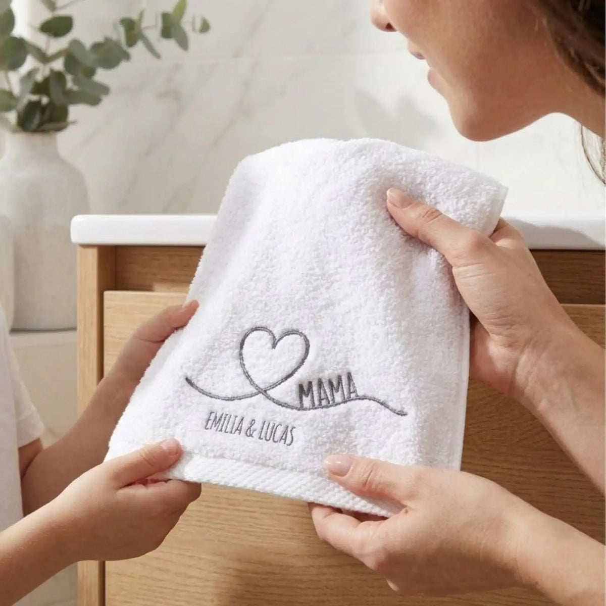 Gästehandtuch personalisiert - Mama - wunderwunsch