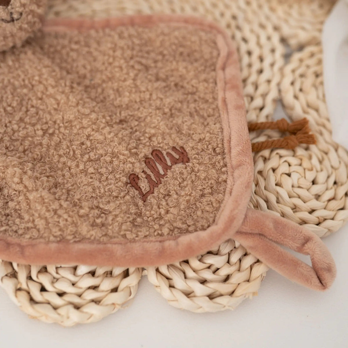 JOLLEIN Schmusetuch personalisiert Hase Bouclé biscuit - wunderwunsch