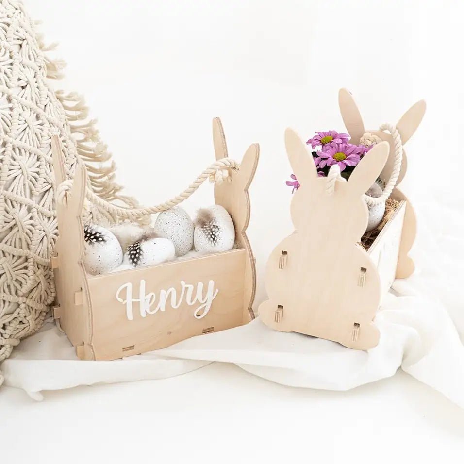 Osterhasen-Korb aus Holz mit Acrylname personalisiert - wunderwunsch