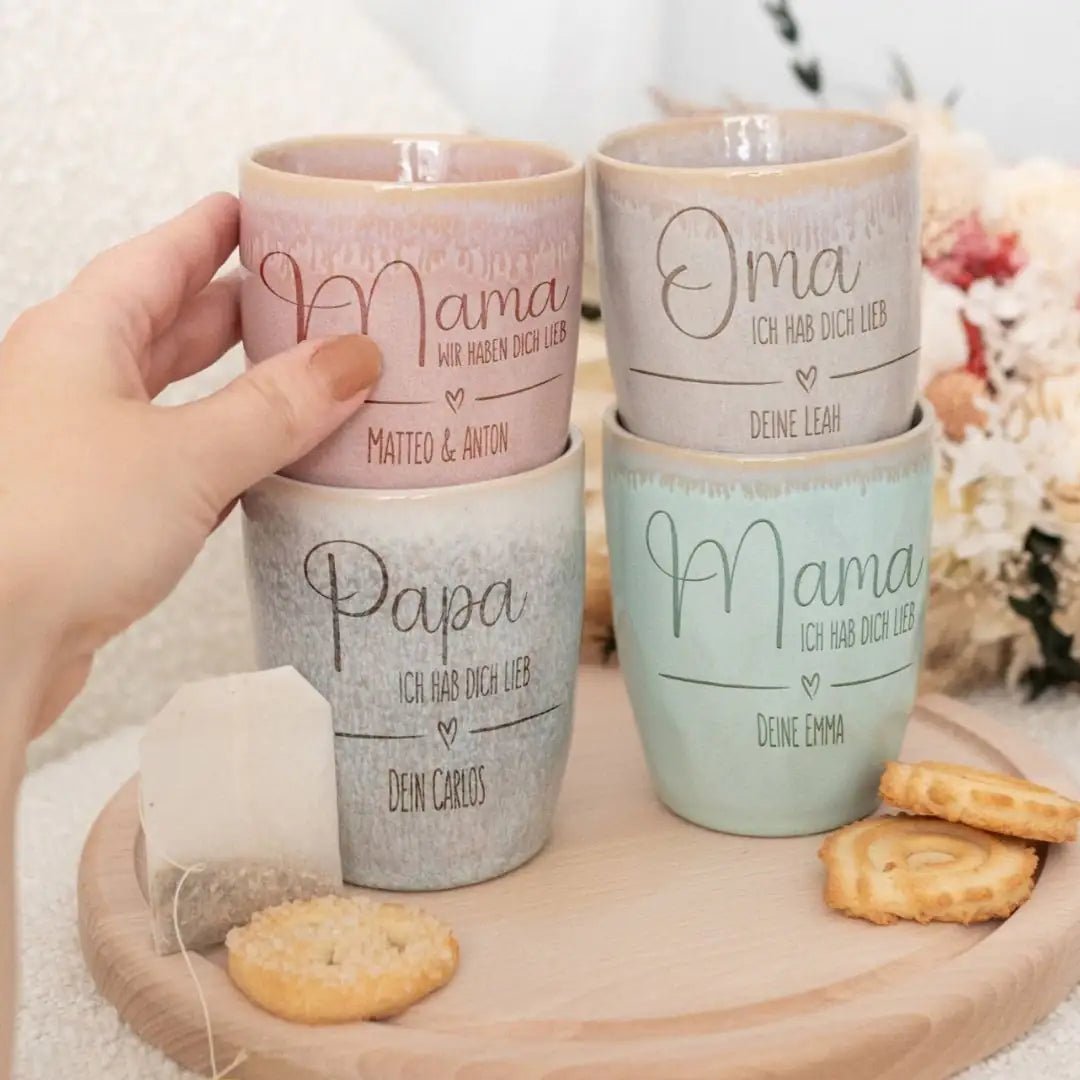 Steingut Becher sand personalisiert - Lieb haben - wunderwunsch