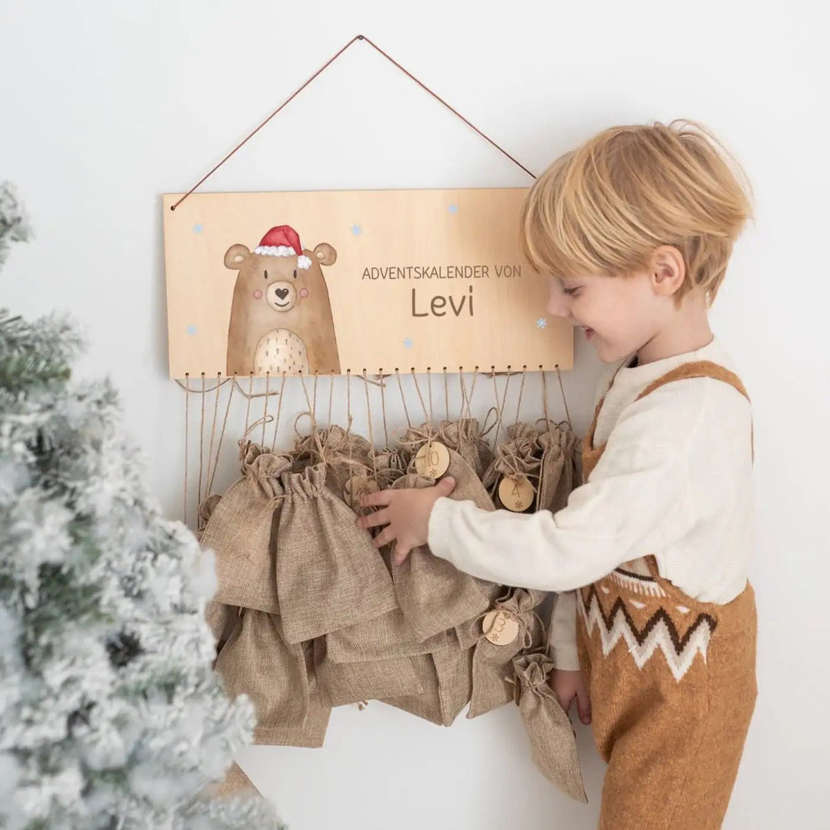 Adventskalender personalisiert - Weihnachtsbär Aquarell - wunderwunsch