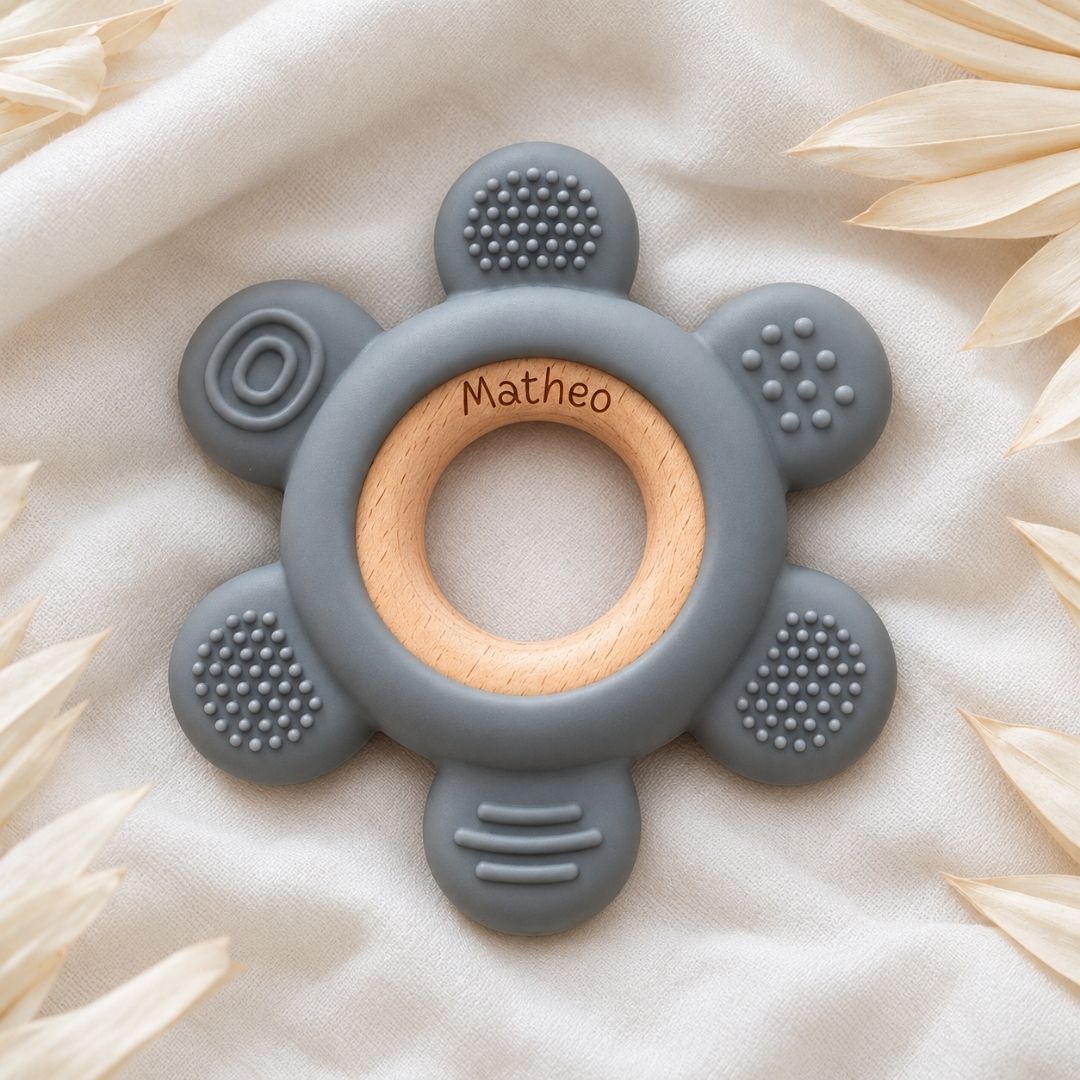 Beißring aus Holz & Silikon personalisiert - Blume - wunderwunsch