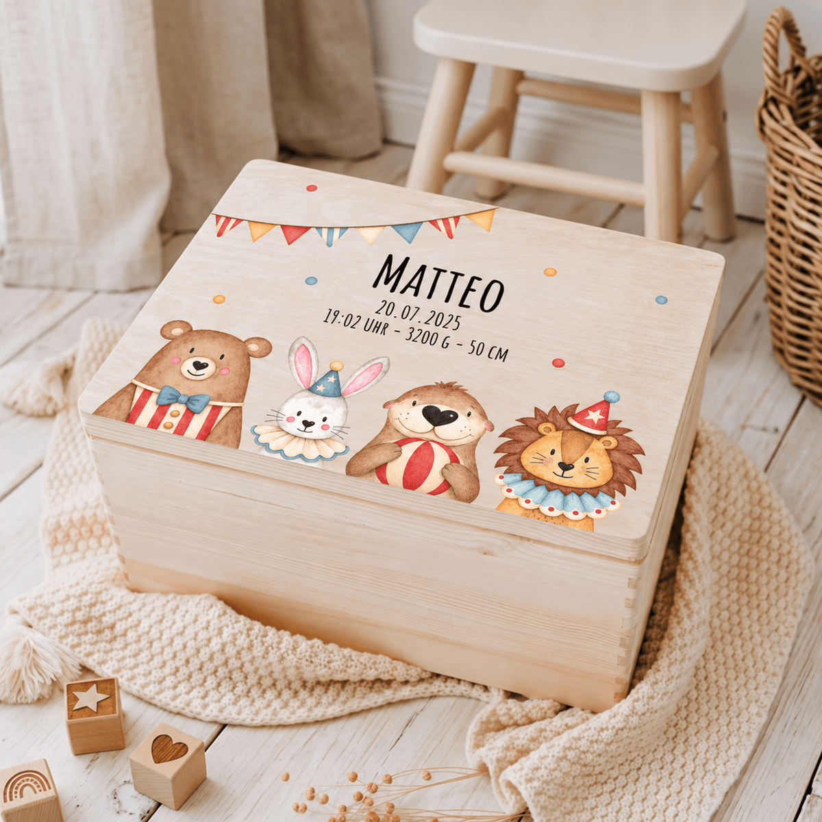 Erinnerungsbox Holz mit Wunschdaten – Zirkustiere unten Girlande Aquarell - wunderwunsch