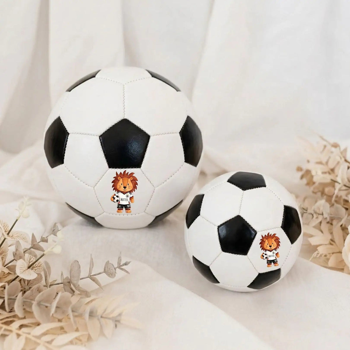 Fußball Schwarz-Weiß - Fußball Löwe personalisiert - wunderwunsch