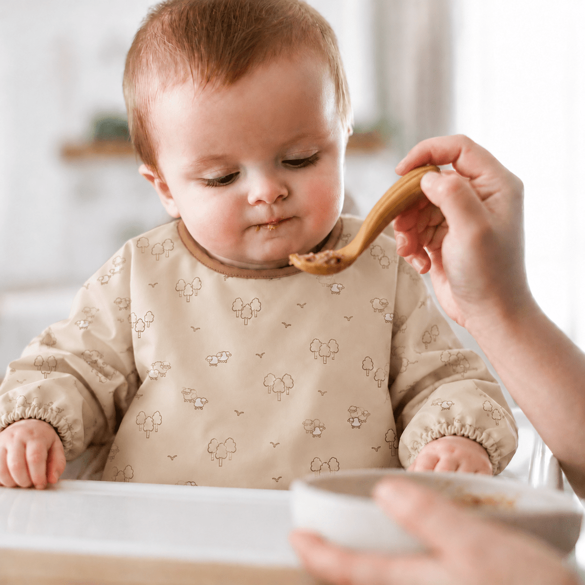 JOLLEIN Lätzchen mit Ärmeln personalisiert - Schafe - wunderwunsch