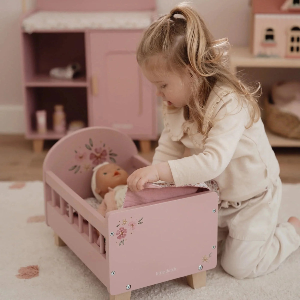 LITTLE DUTCH Holzpuppenbett – Essentials – Rosa - wunderwunsch
