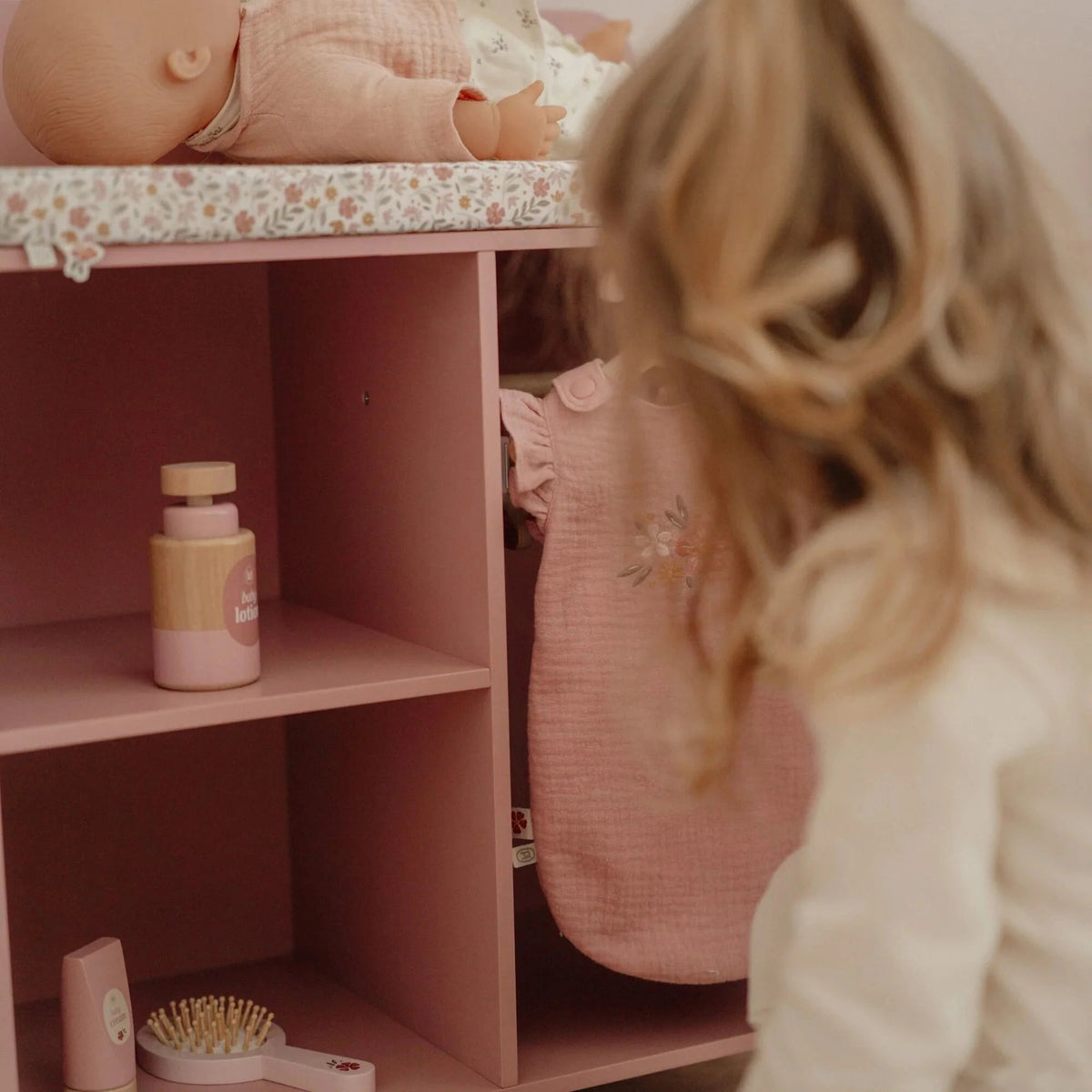 LITTLE DUTCH Puppenwickeltisch – Essentials – Rosa - wunderwunsch