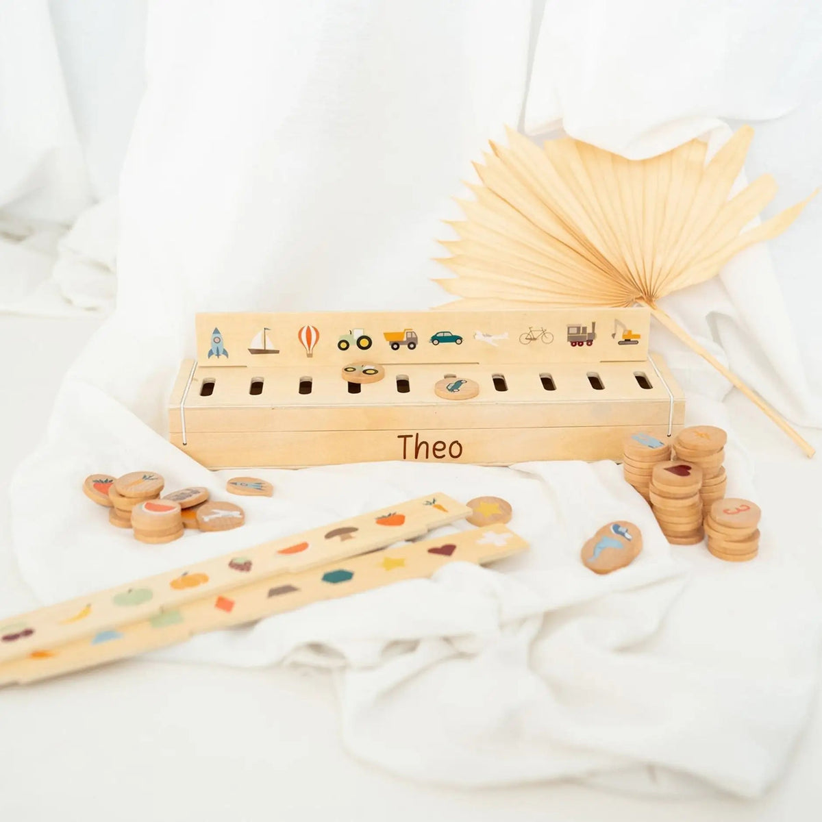 SMALL FOOT Bildersortierbox "Weltentdecker" Holz personalisierbar - wunderwunsch