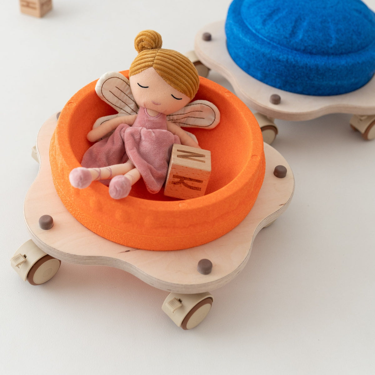 STAPELWELT Blumenroller aus Holz mit 5 Rollen - wunderwunsch