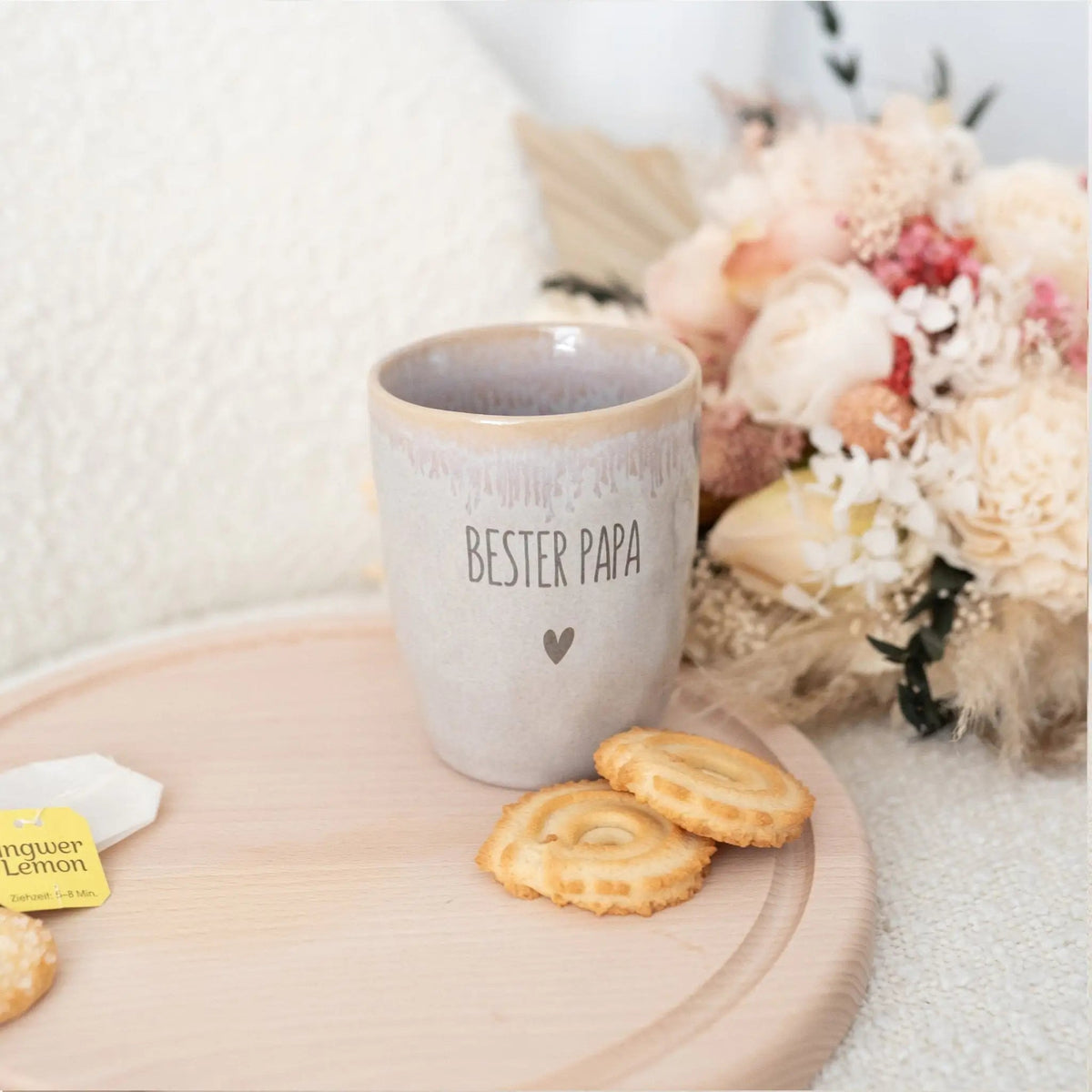 Steingut Becher personalisiert - Name Herz - wunderwunsch