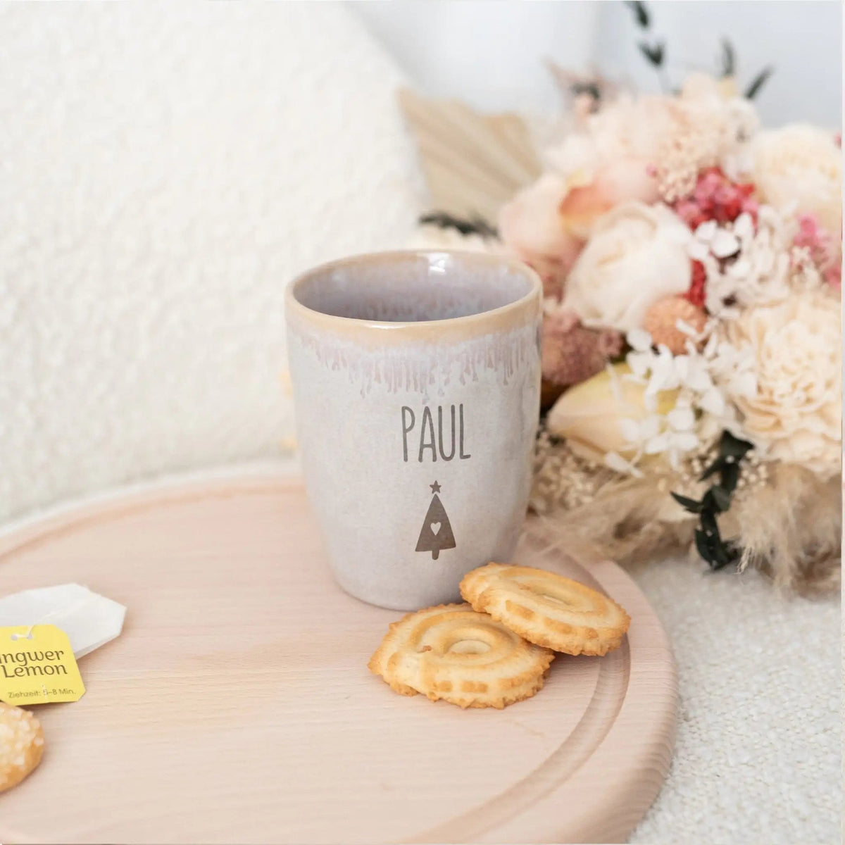 Steingut Becher sand personalisiert - Name Weihnachtsbaum - wunderwunsch